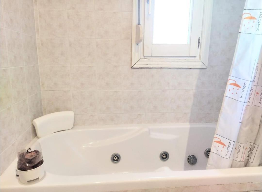 Apartamento Entrerios Barbastro Exteriör bild